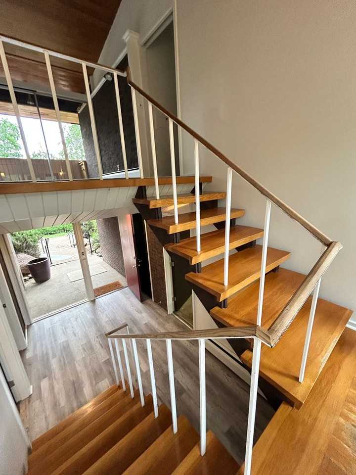 2140 Kohler Dr - Photo 3 of 27