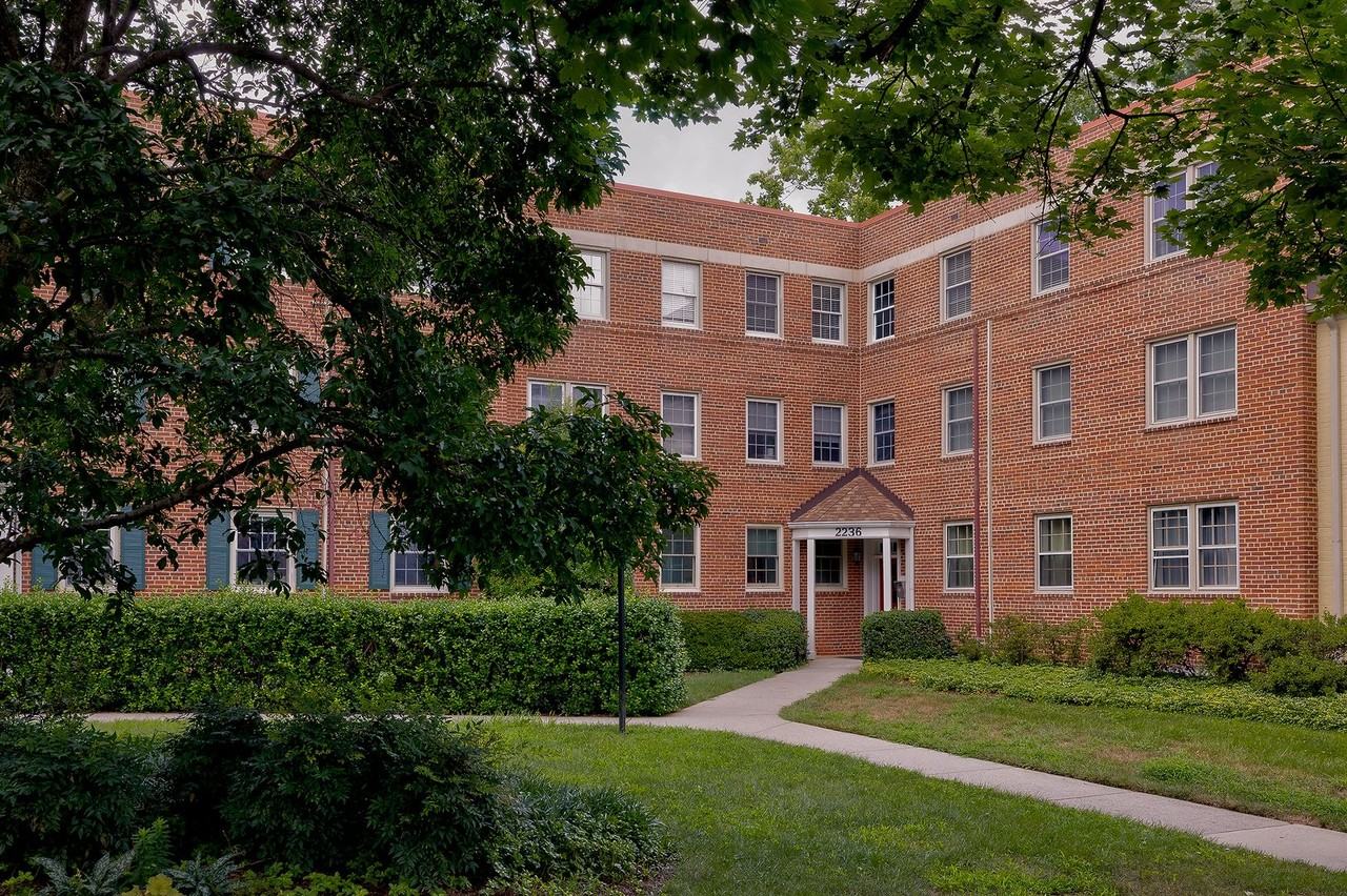 2236 Washington Ave #202 - Photo 2 of 20