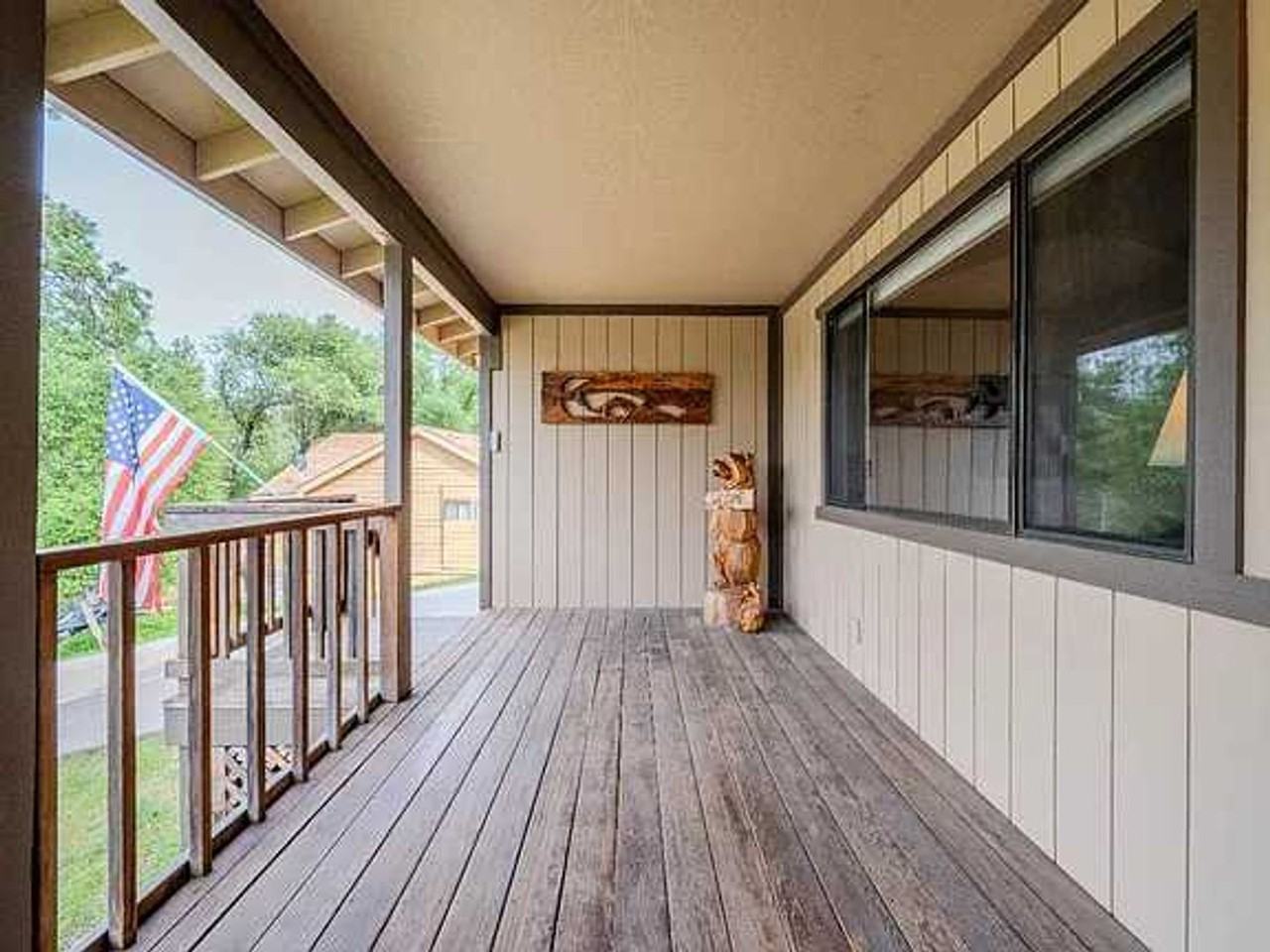 20798 Chaparral Cir - Photo 3 of 28