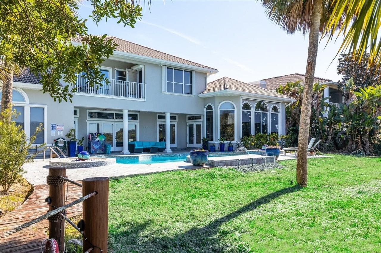 3548 John Anderson Dr - Photo 3 of 40