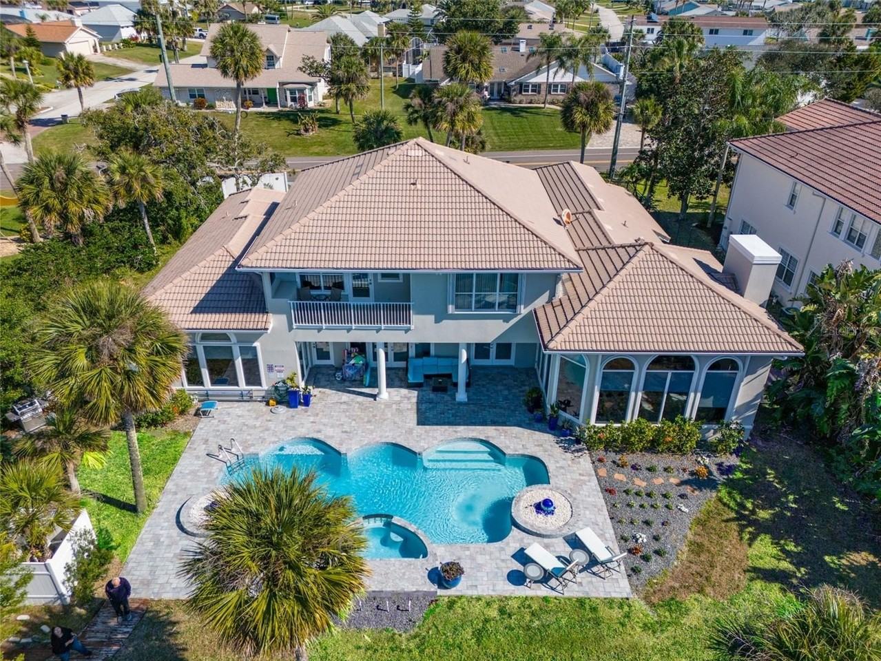 3548 John Anderson Dr - Photo 7 of 40