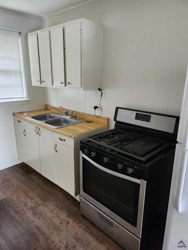 1087 Booth Rd - Photo 5 of 10