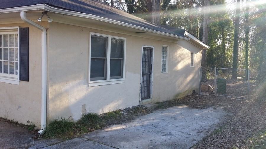 2288 Venetian Dr SW - Photo 3 of 19