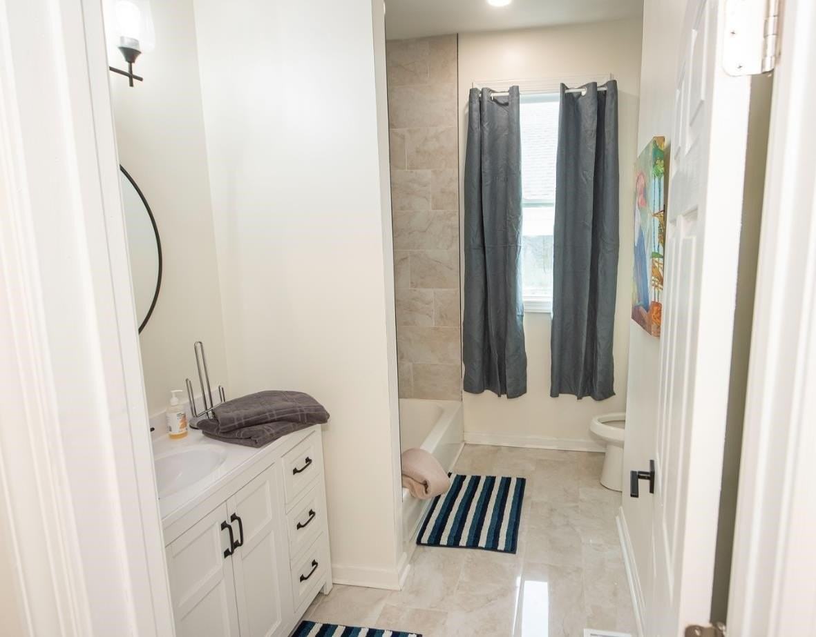 1855 Oliver Ave - Photo 3 of 37