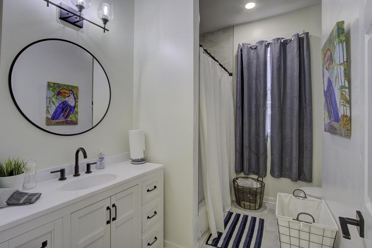 1855 Oliver Ave - Photo 5 of 37