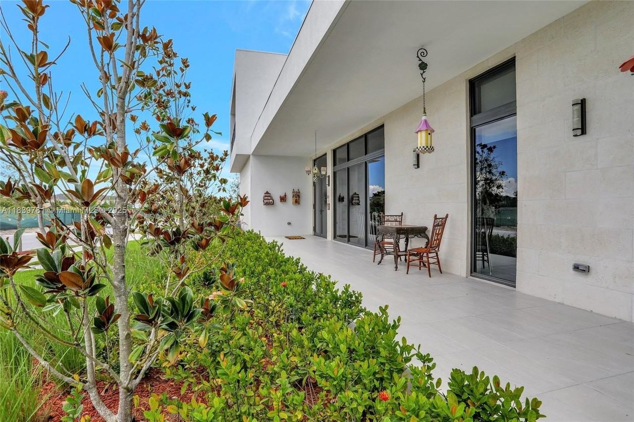 16709 Botaniko Dr N - Photo 3 of 50