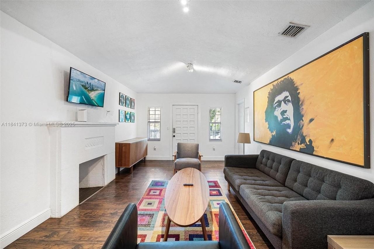 154 Nw 45th St - Photo 4 of 28