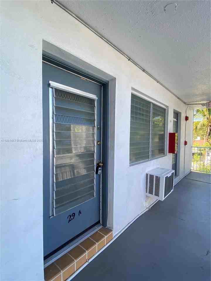 15600 Ne 6th Ave #29A - Photo 3 of 20