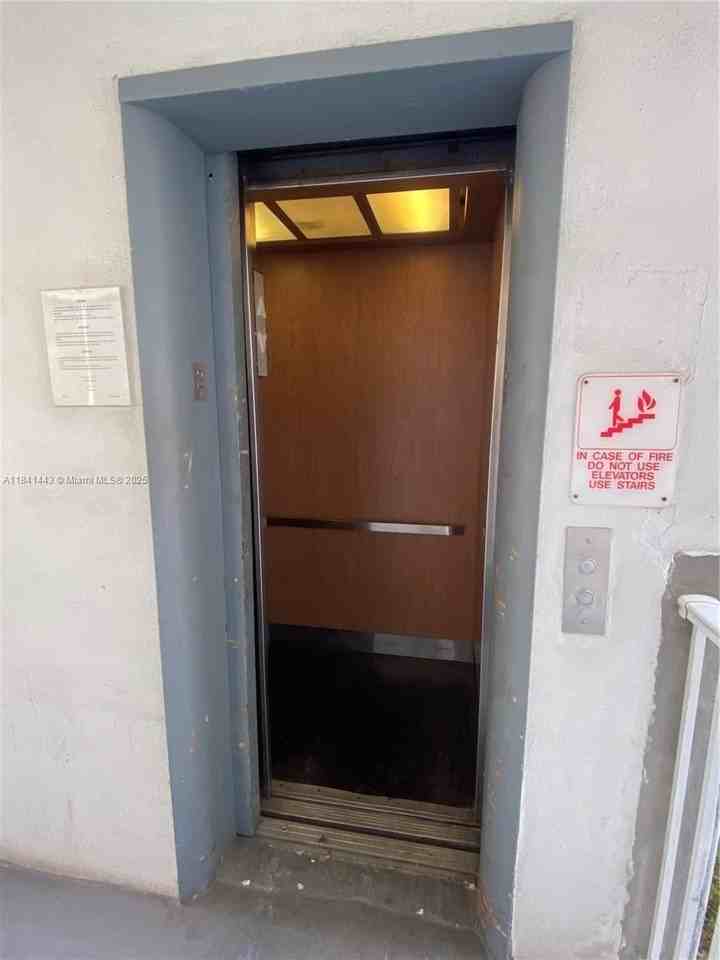 15600 Ne 6th Ave #29A - Photo 4 of 20