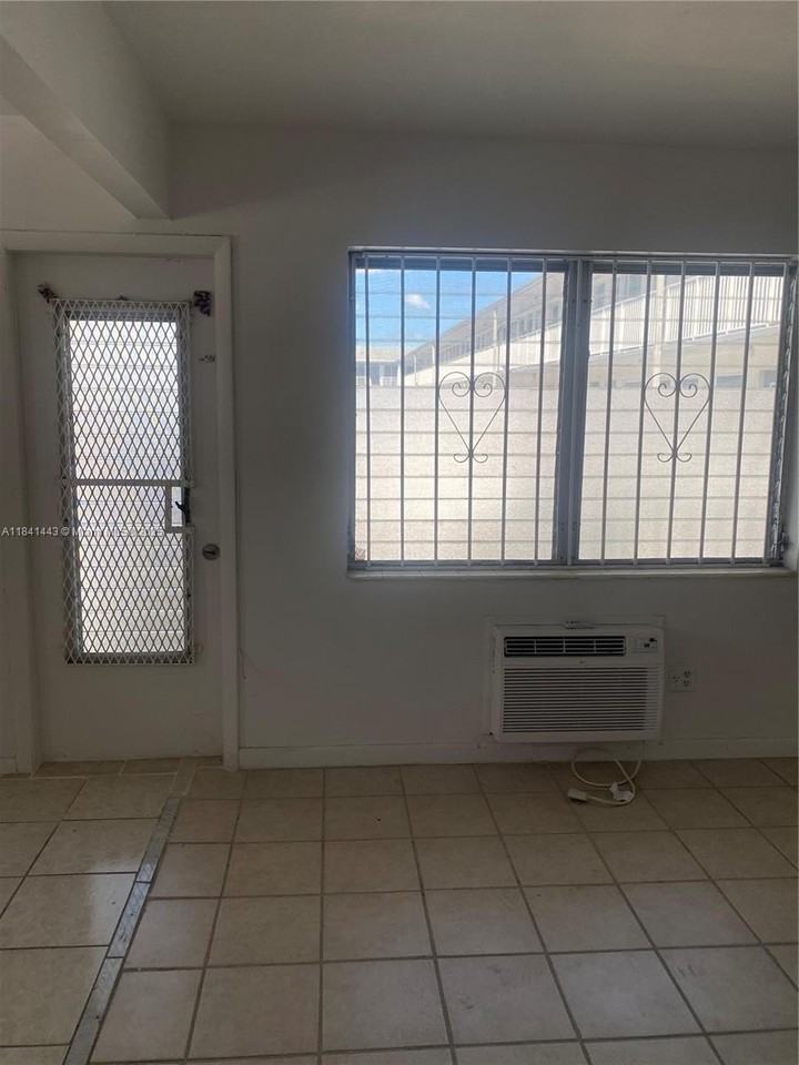 15600 Ne 6th Ave #29A - Photo 5 of 20