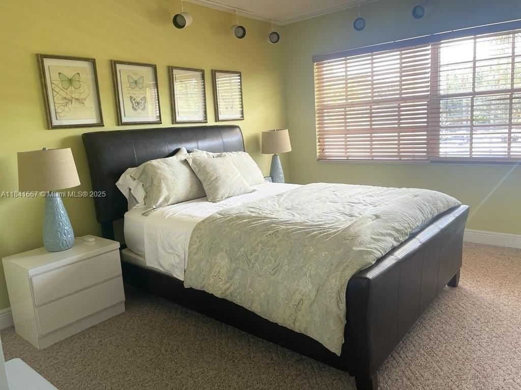 555 Oaks Ln #203 - Photo 7 of 12