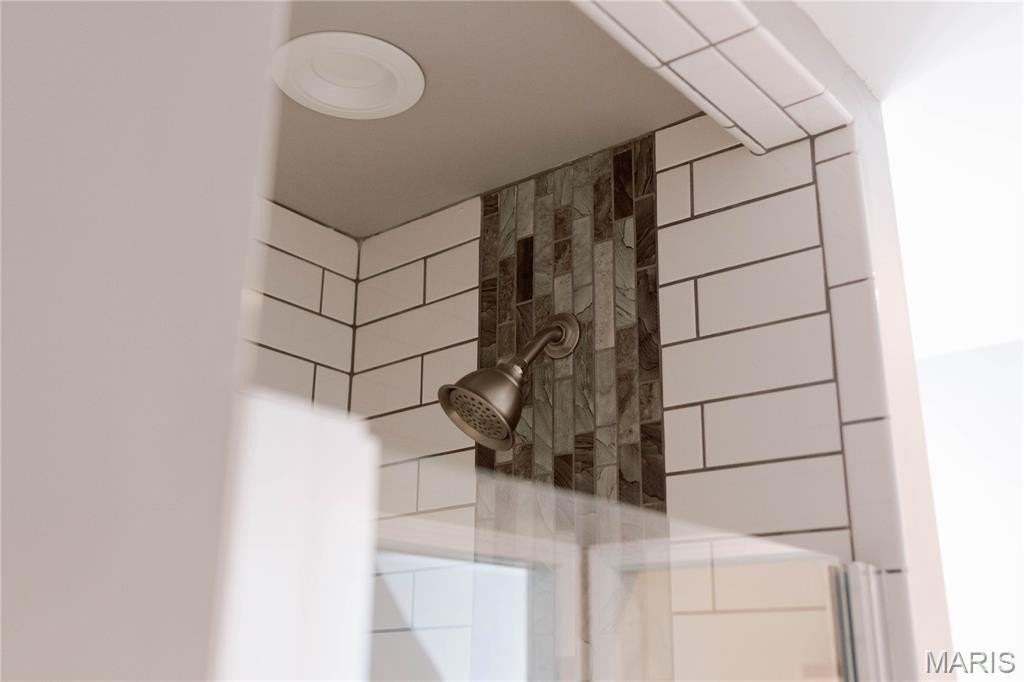 4249 Castleman Ave - Photo 7 of 50