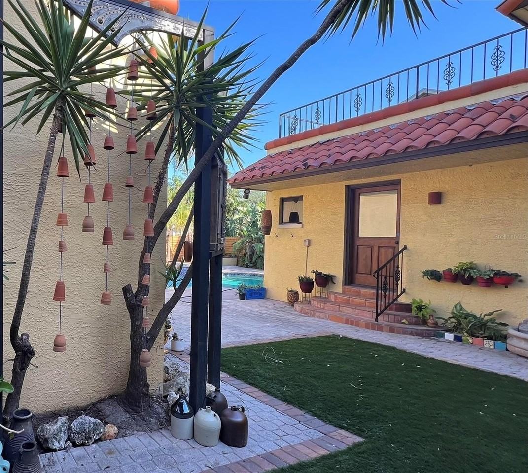 201 Blanca Ave - Photo 2 of 23