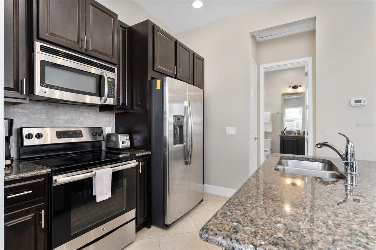 9037 Smithies Street - Photo 4 of 28