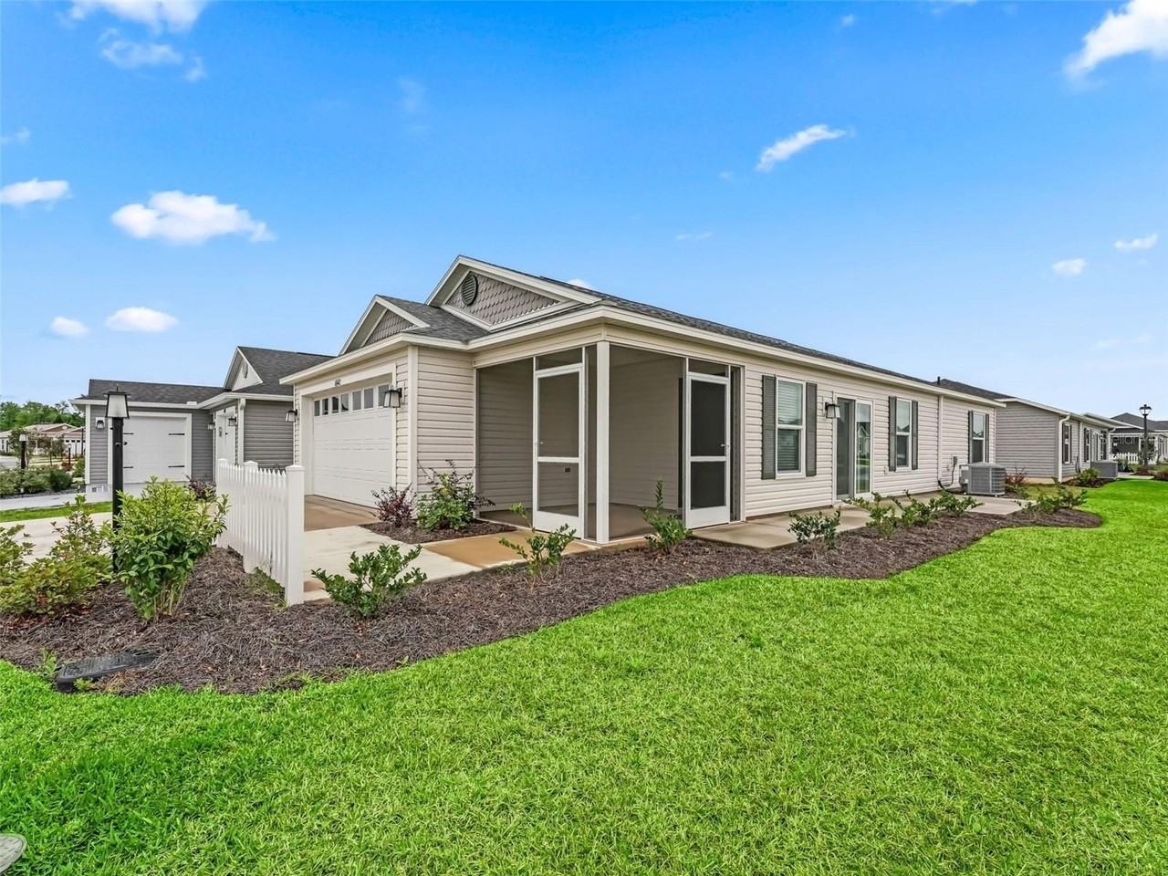 1642 Echols Ct - Photo 2 of 25