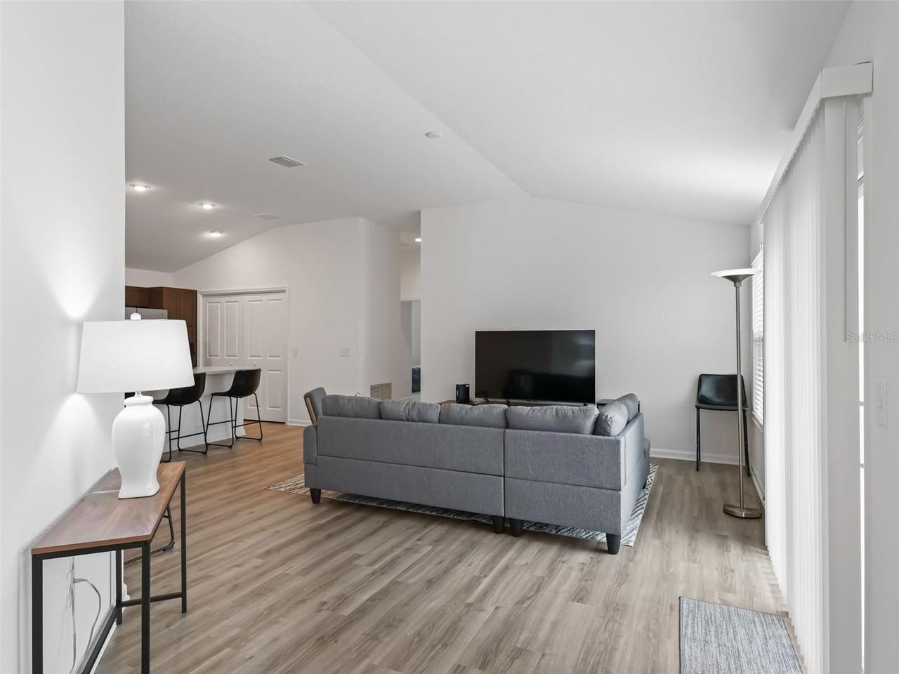 1642 Echols Ct - Photo 4 of 25