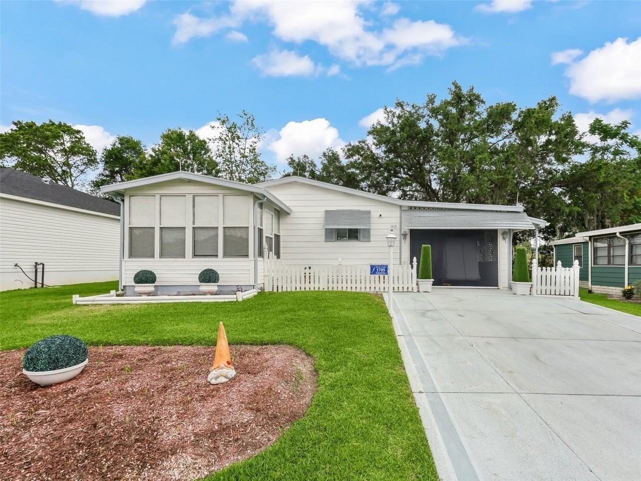 1705 W Schwartz Blvd - Photo 2 of 25