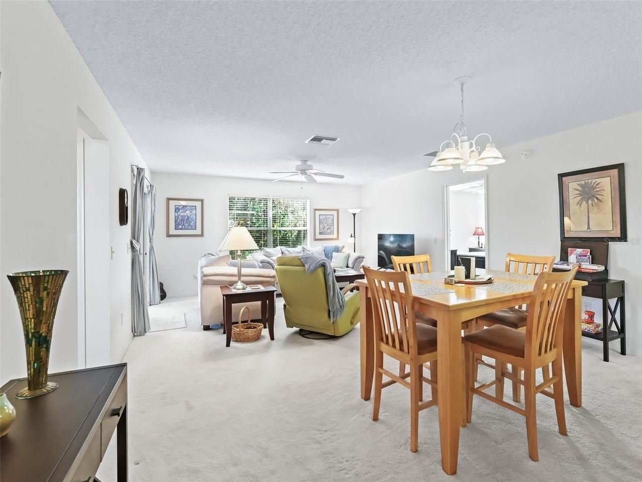 1861 Banberry Run - Photo 3 of 23