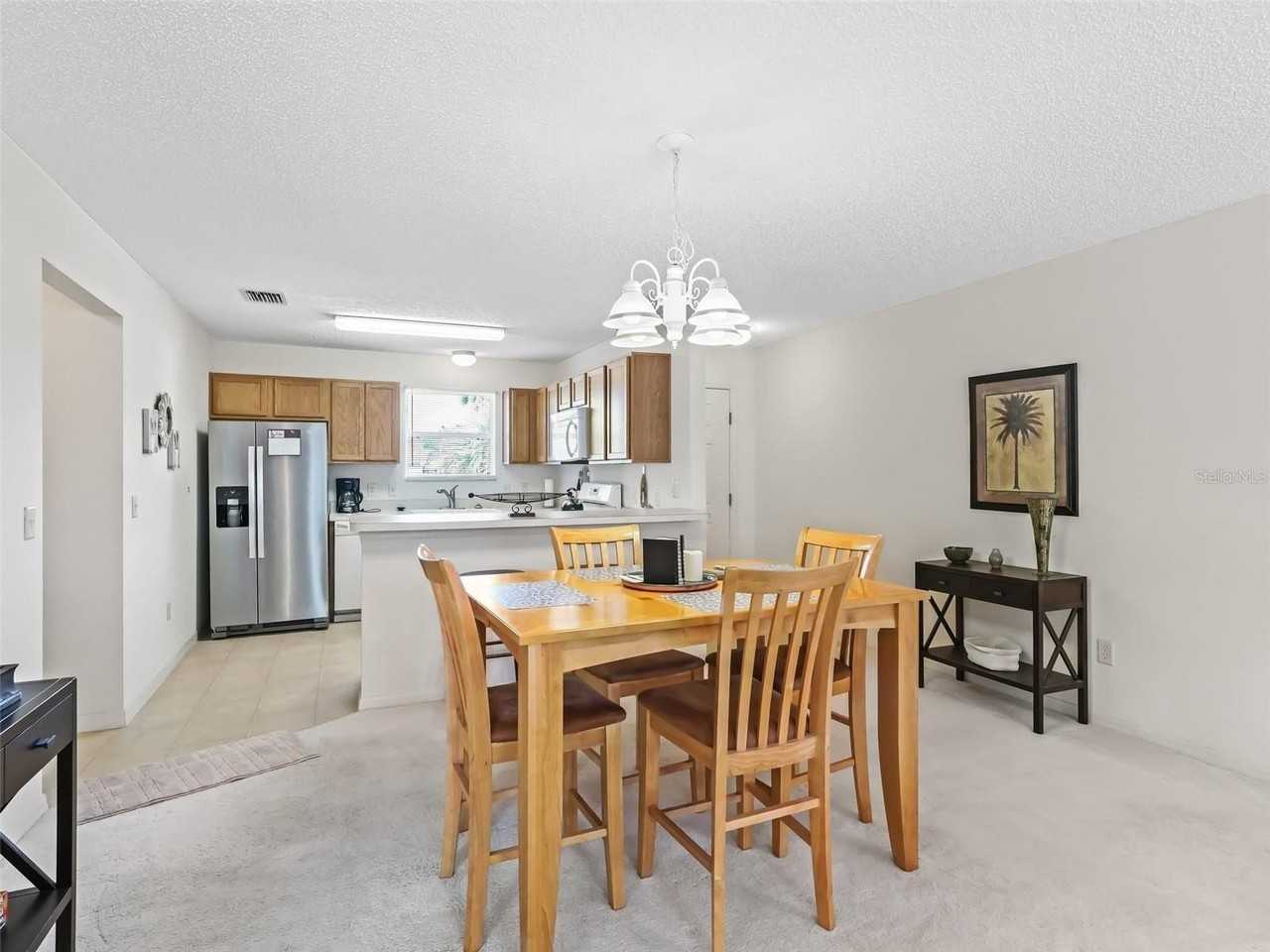 1861 Banberry Run - Photo 4 of 23