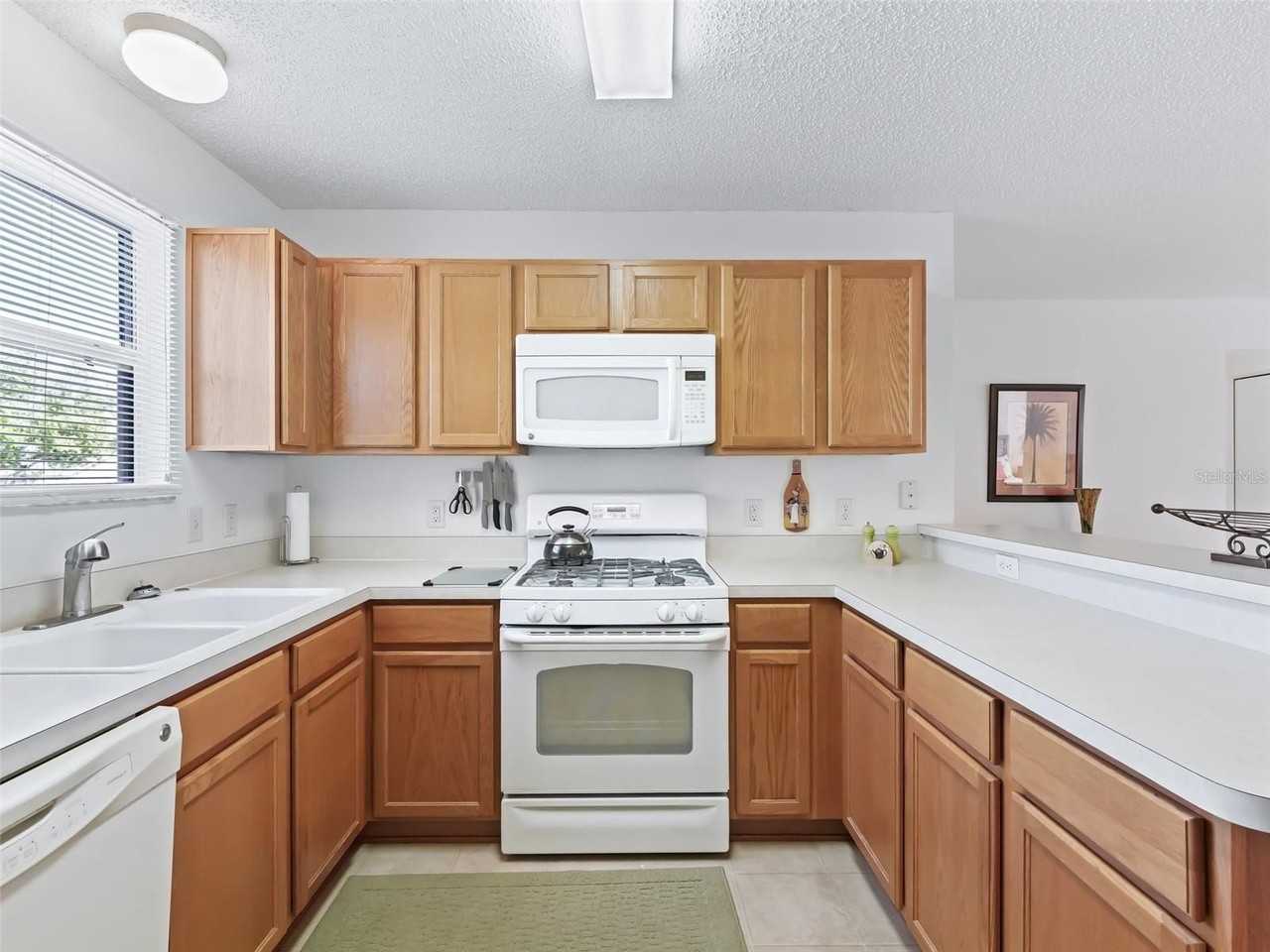 1861 Banberry Run - Photo 6 of 23