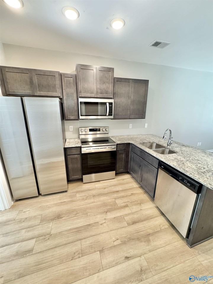 422 Falls Pt Sw - Photo 4 of 18