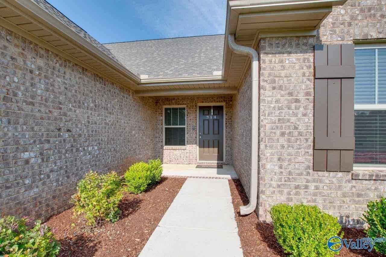 314 Fenrose Drive - Photo 3 of 22