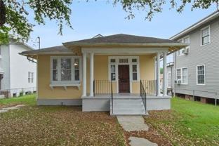 4211 S Broad St - Photo 1 of 1
