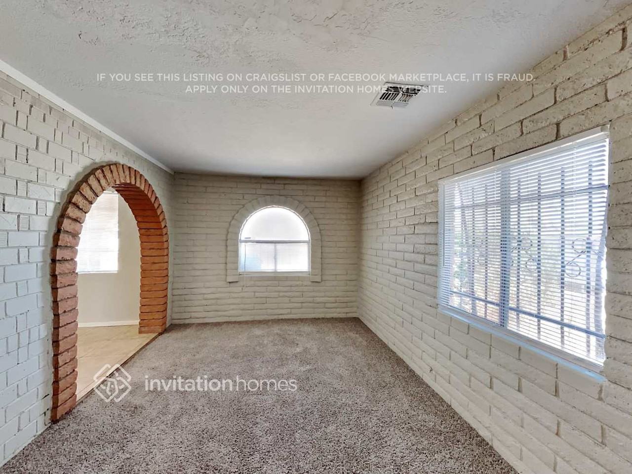 402 N 47th Pl - Photo 4 of 17