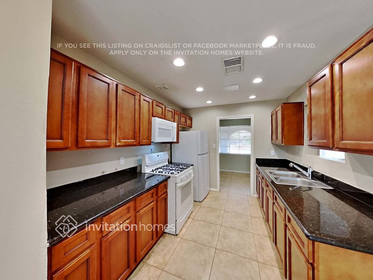 402 N 47th Pl - Photo 6 of 17