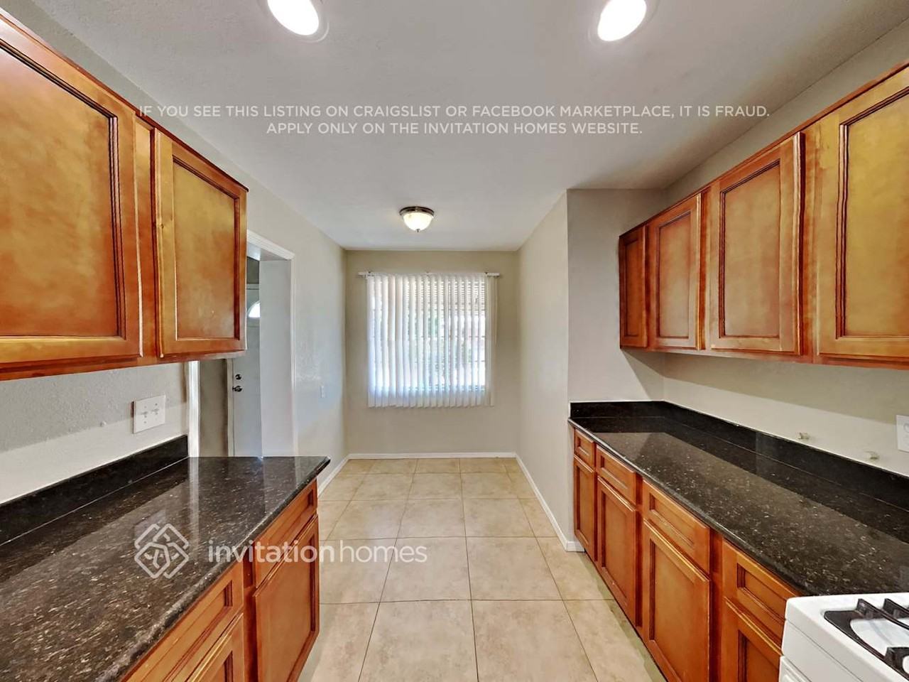 402 N 47th Pl - Photo 7 of 17