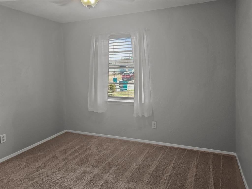 701 Idlewilde Dr - Photo 7 of 13