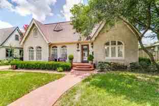 4541 N Versailles Ave - Photo 1 of 1