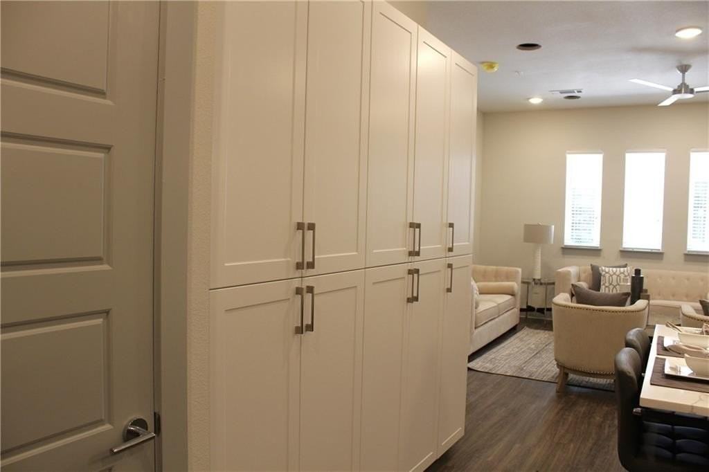 1902 Moser Ave #5C - Photo 3 of 7