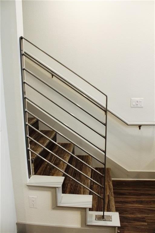 1902 Moser Ave #5C - Photo 6 of 7