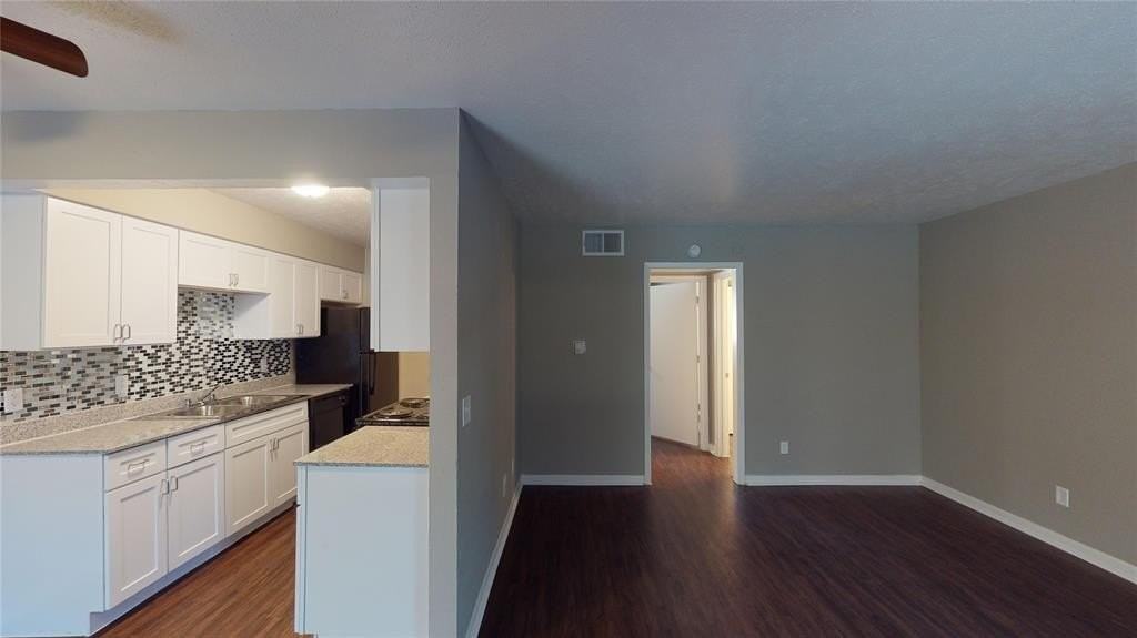 1407 15th Pl - Photo 5 of 14