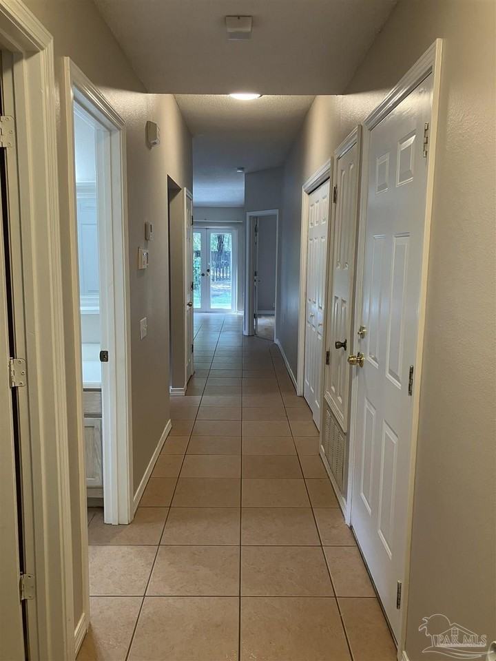 1653 Governor's Drive - Photo 3 of 23