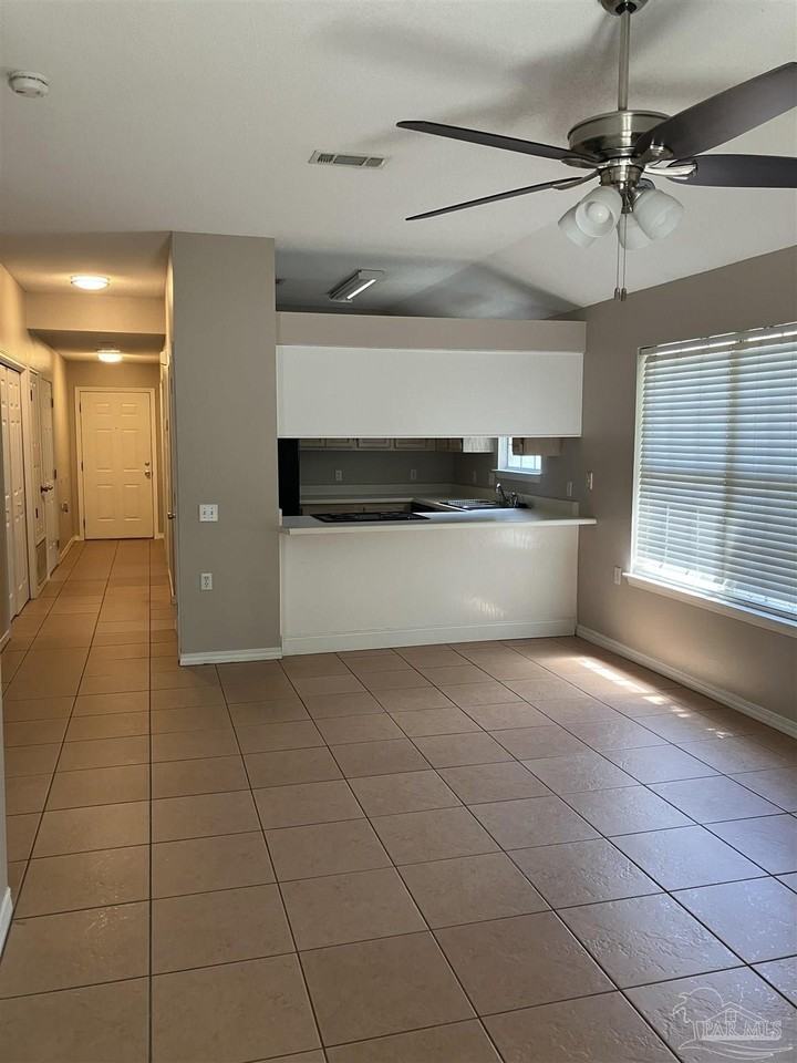 1653 Governor's Drive - Photo 4 of 23