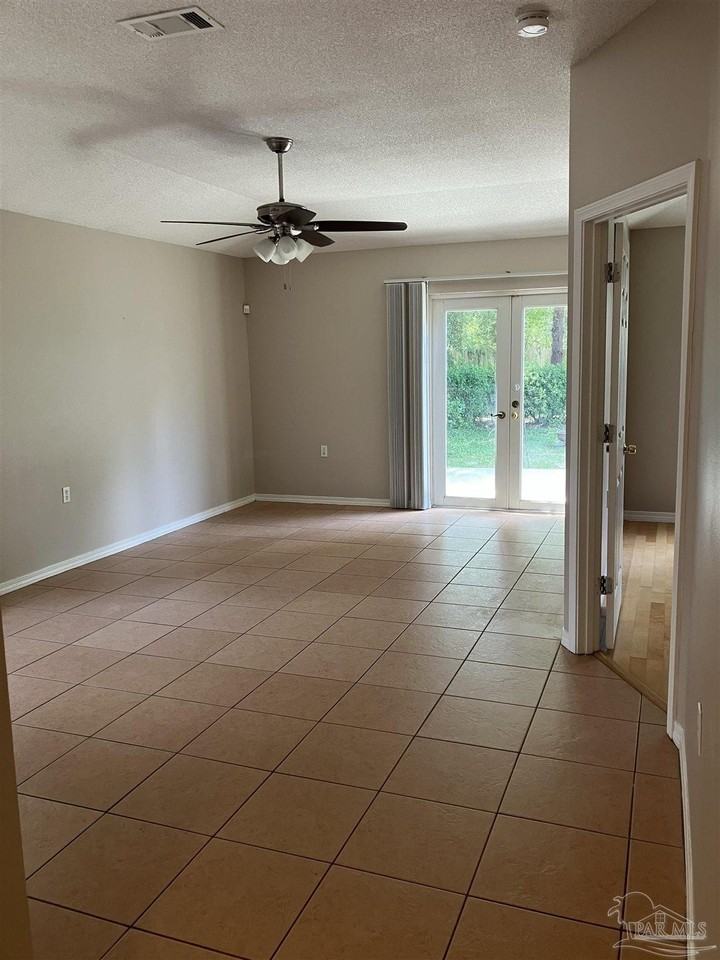 1653 Governor's Drive - Photo 7 of 23