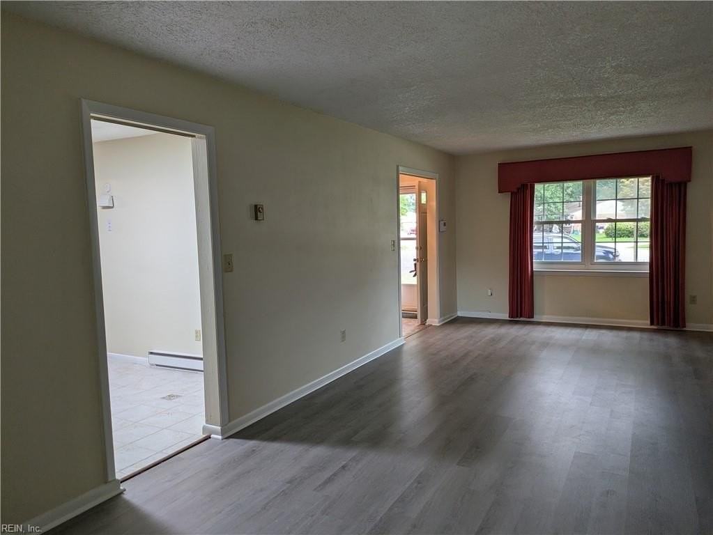 200 Green Springs Ct - Photo 6 of 11