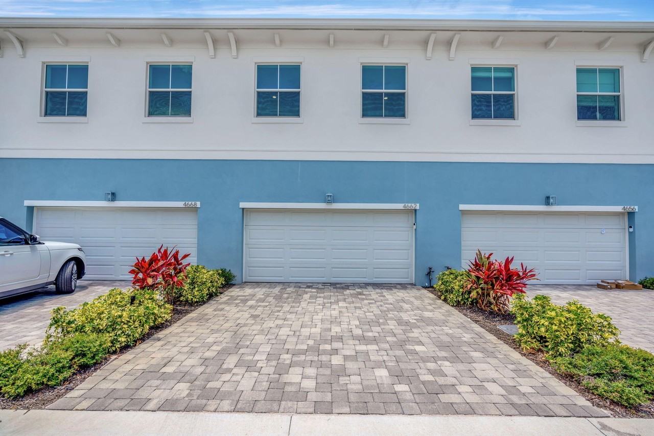 4680 Se Manatee Way - Photo 4 of 31