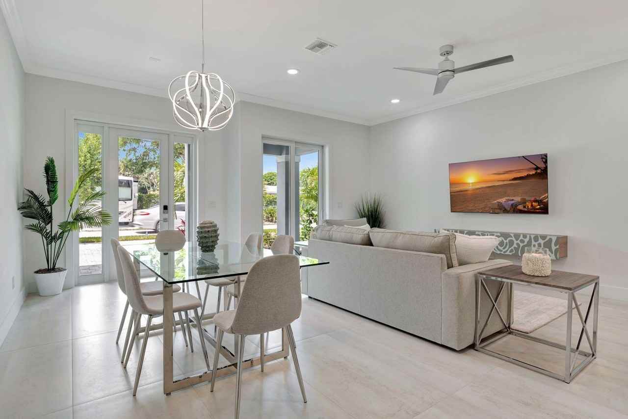 4680 Se Manatee Way - Photo 6 of 31