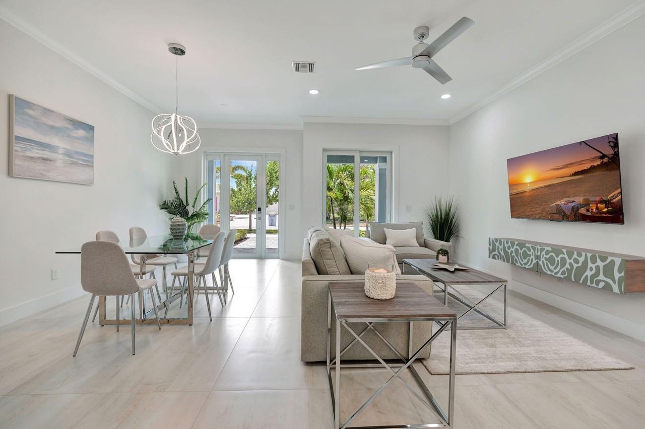 4695 Se Manatee Way - Photo 7 of 35