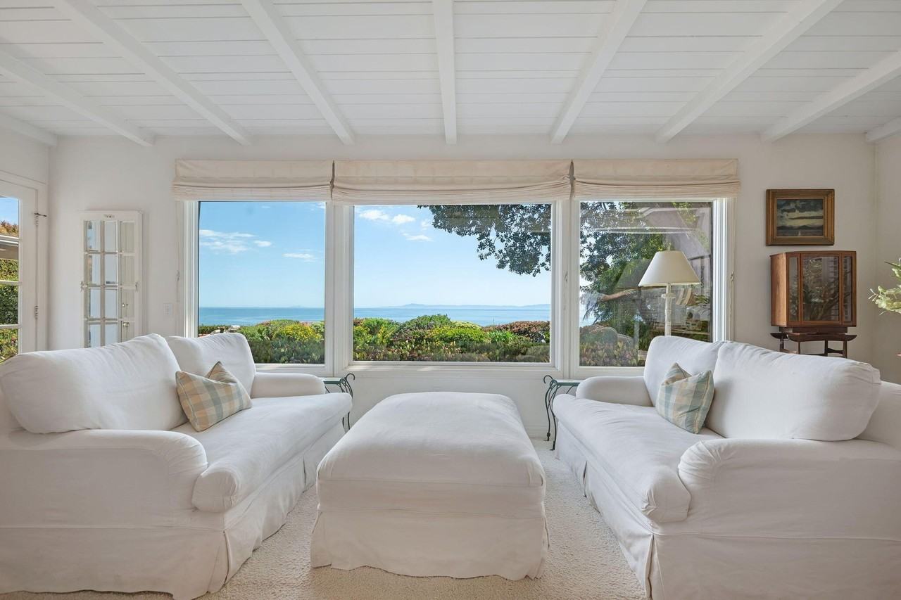 1539 Shoreline Dr - Photo 2 of 33