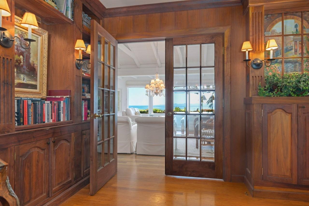 1539 Shoreline Dr - Photo 6 of 33