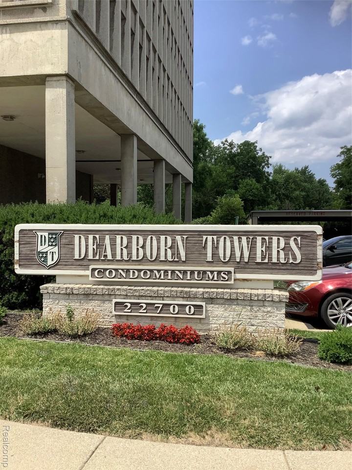 22700 Garrison Street - Photo 3 of 14