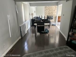 2131 Fisher Dr - Photo 3 of 7