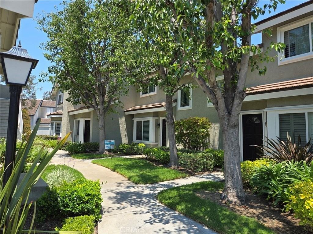 569 Springbrook N - Photo 5 of 10