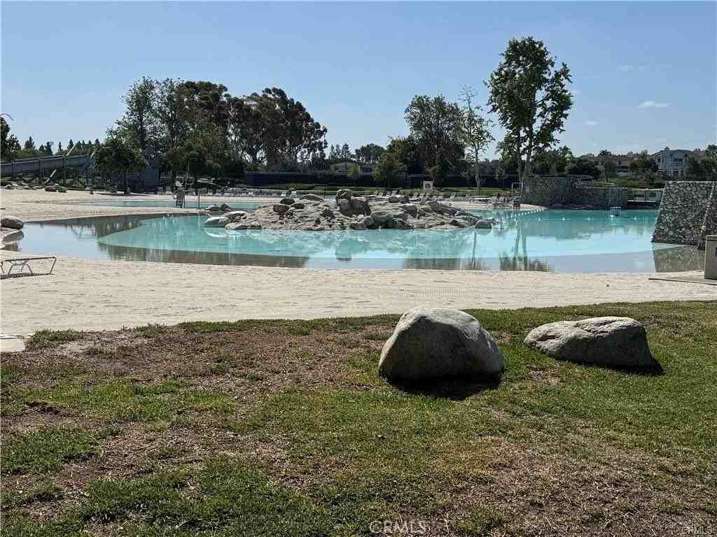 569 Springbrook N - Photo 7 of 10