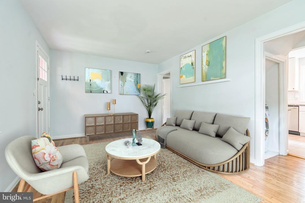 10904 Devin Pl - Photo 2 of 20