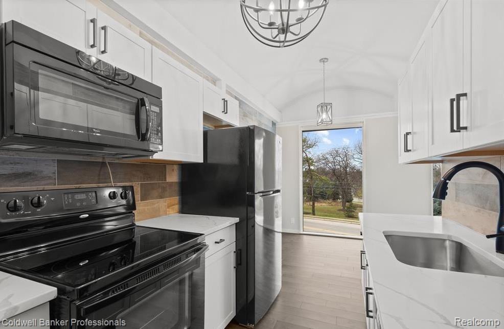 201 Southfield Rd - Photo 4 of 16